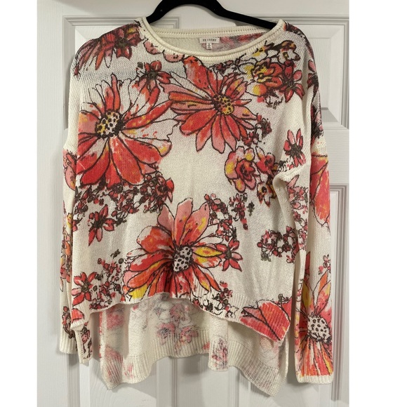 En Crème Ivory Lightweight High/Low Sweater - Picture 2 of 2